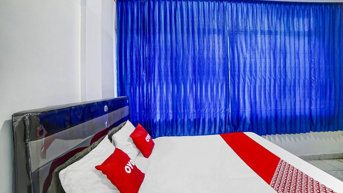 Medan Hotel | OYO 91236 Angelyn 2 Homestay