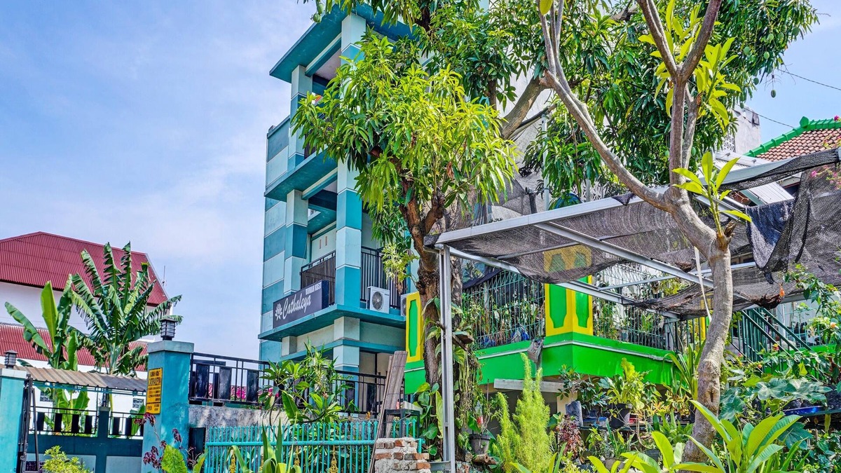 Karawang Hotel | OYO 91731 Home Stay Elis Cateliya Syariah