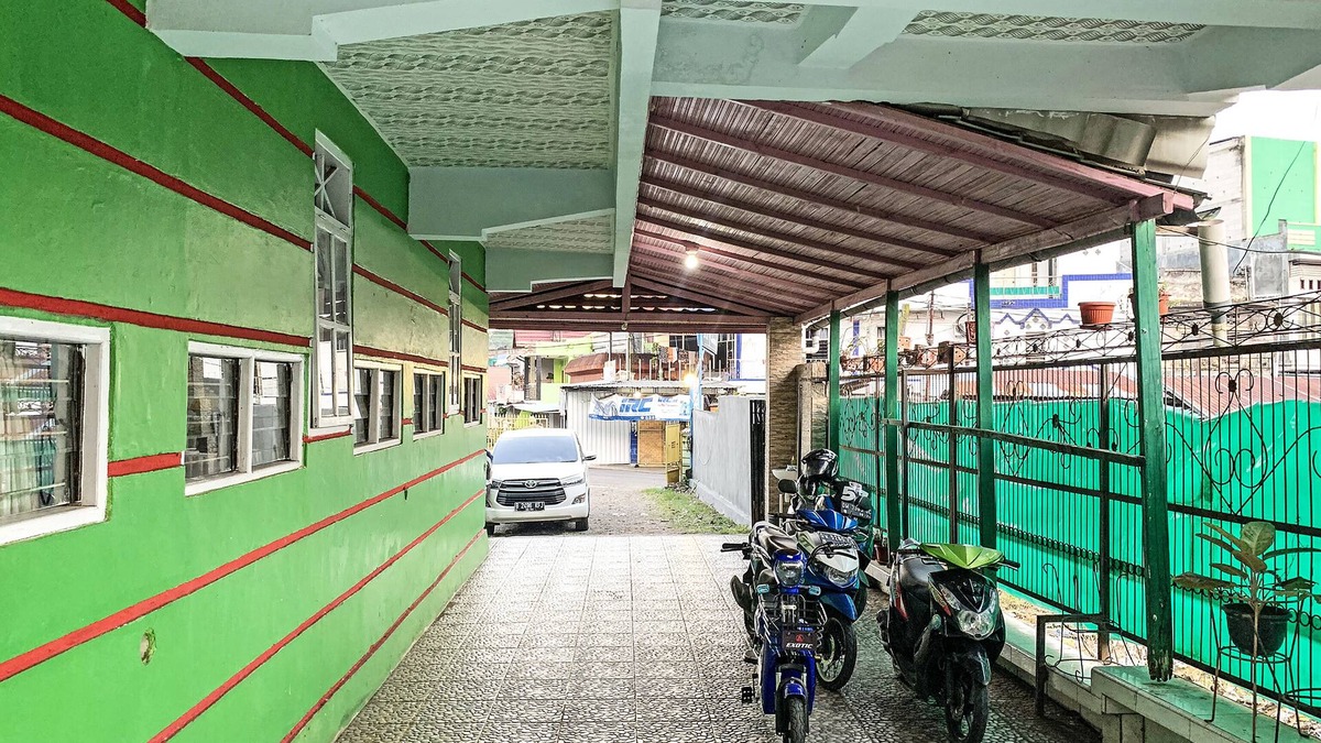 Sulawesi Hotel | OYO 91757 Surya HotelNearTaman Anggrek Pkk Watansoppeng