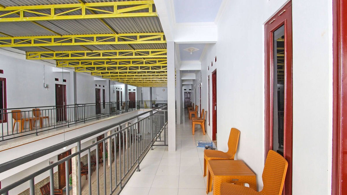 Kebumen Hotel | OYO 91817 Hotel Grand New Si Jago