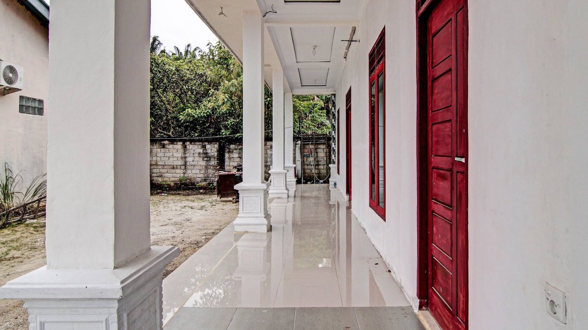 Kampar Hotel | OYO 92199 Wisma Cendana Syariah Near PASAR FLAMBOYAN