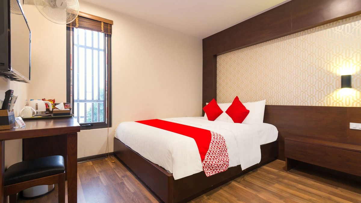 Hang Buom Hotel | OYO 930 Thang Long Hotel