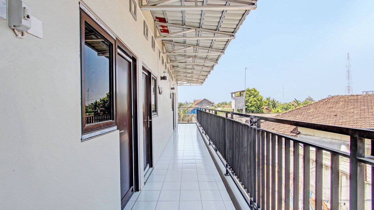Pati Hotel | OYO 93050 Mi Casa Inn