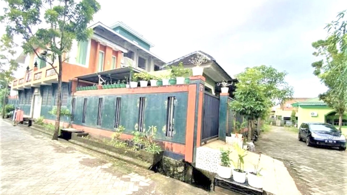 Makassar Hotel | OYO 93074 Wisma Aliyah Near Sidrap