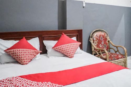 Waena Hotel | OYO 93117 Penginapan Tiga Dara