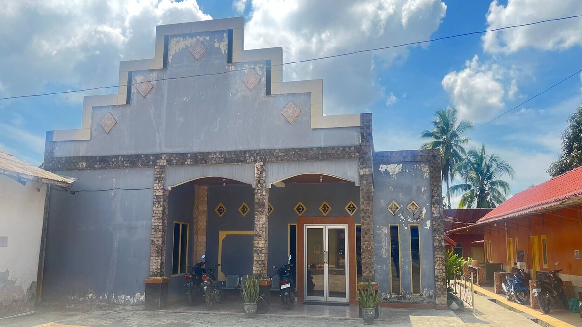 Borneo Hotel | OYO 93119 Guest House Leo Patra
