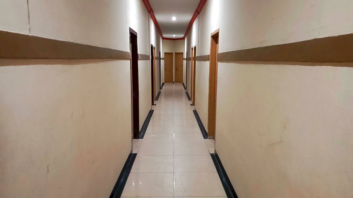 Kendari Hotel | OYO 93299 Homestay Aqsa