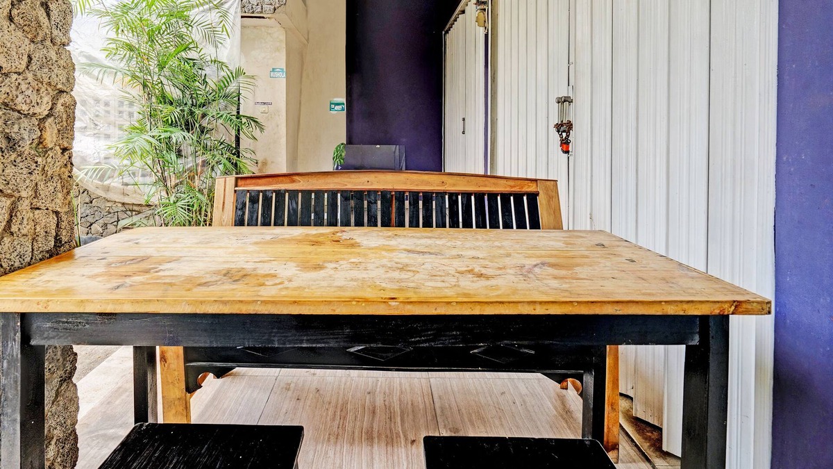 Cikampek Hotel | OYO 93328 Graha Citra Syariah