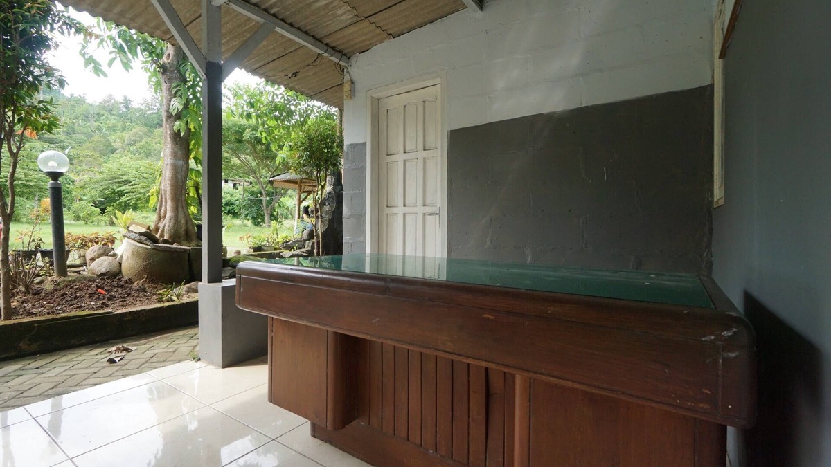 Tulungagung Hotel | OYO 93628 Scorpion Guest House & Beach