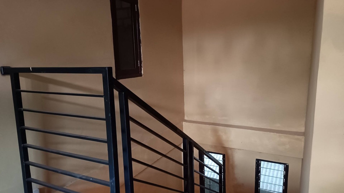 Kendari Hotel | OYO 93664 Homestay Purirano