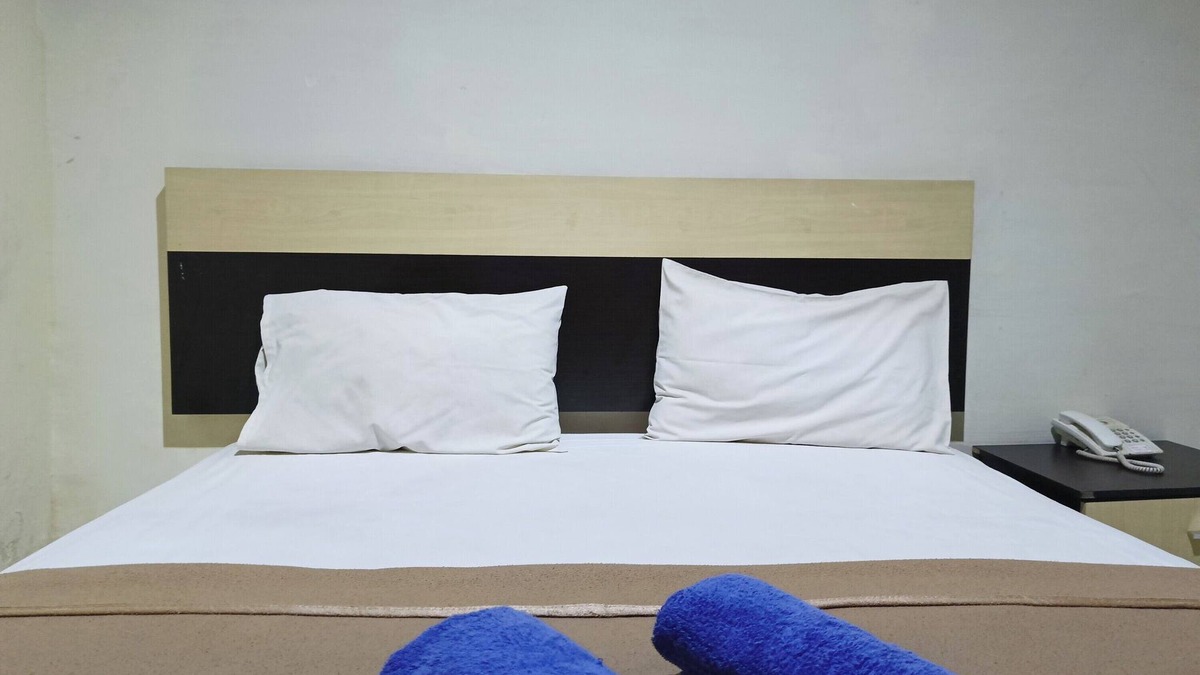 Tetebatu Hotel | OYO 93953 Kost Tamara Near Kantor Desa Sengka