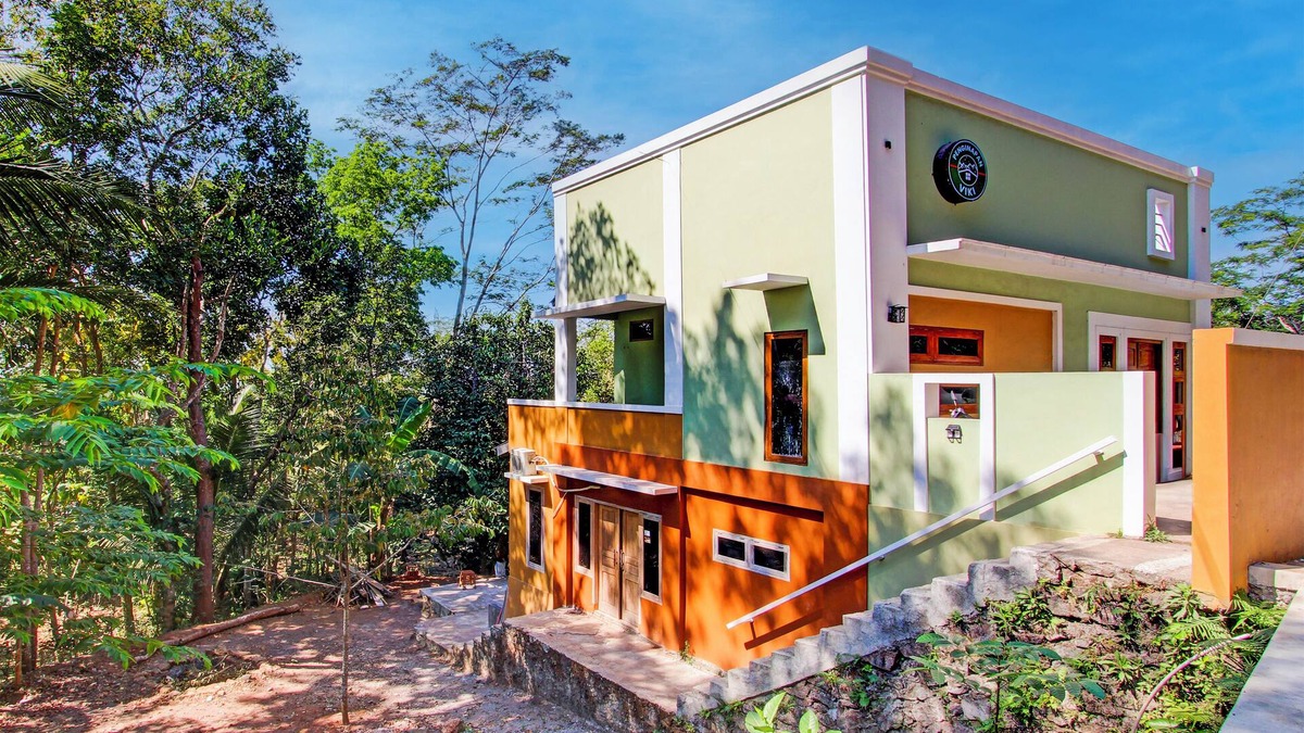 Pleret Hotel | OYO 94120 Penginapan Viki Syariah