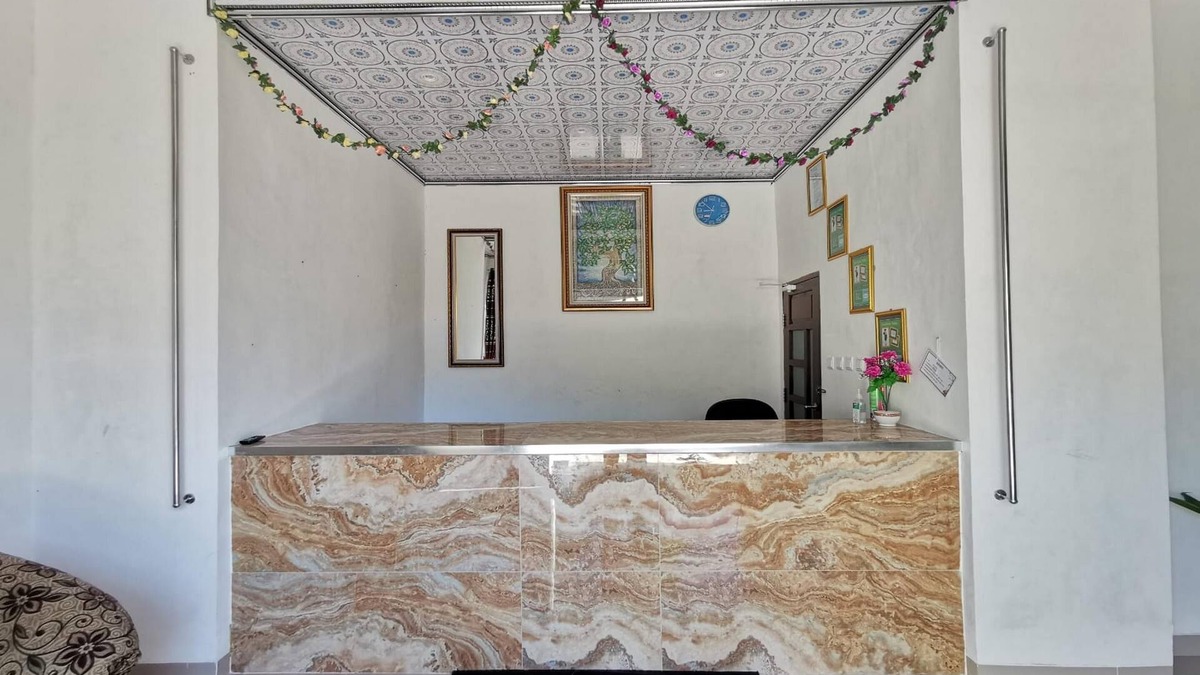 Bontang Hotel | OYO 94248 Hotel Majest