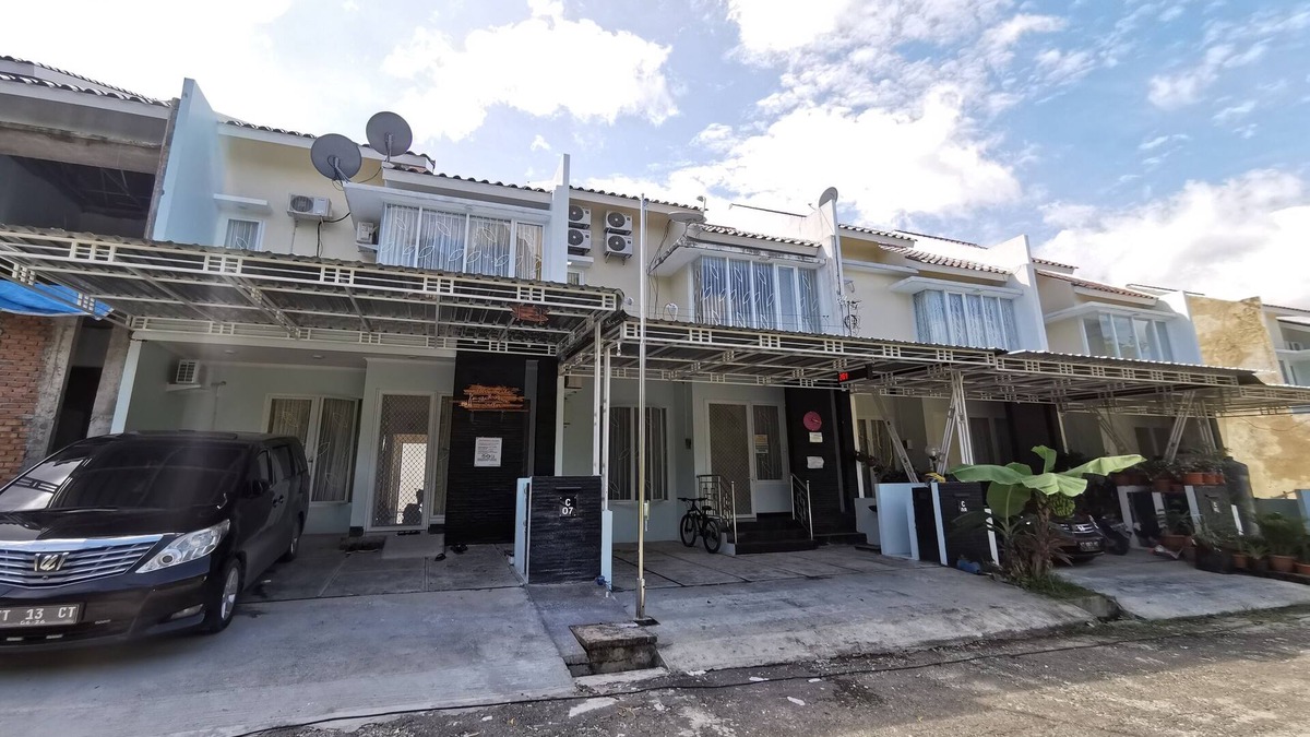 Samarinda Hotel | OYO 94252 Rama Homestay