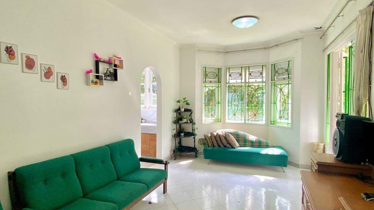 Cipanas Hotel | OYO 94710 Puncak Resort Guest House