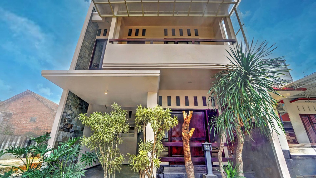 Malang Hotel | OYO 94769 Griya Djati Syariah 2