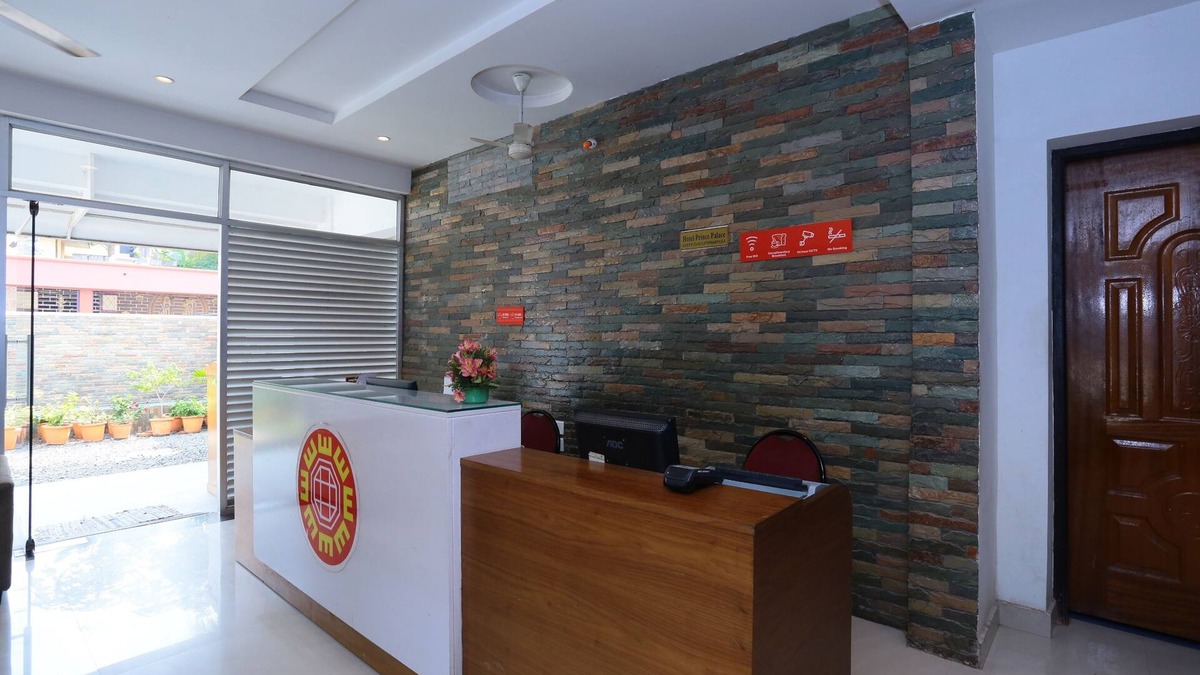 Palayam Hotel | OYO Flagship 16910 Hotel Prince Palace