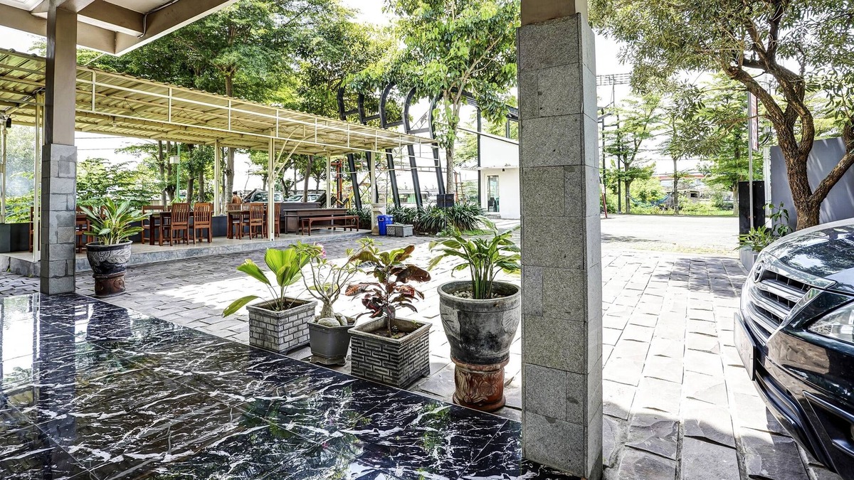 Mojokerto Hotel | OYO Flagship 90886 Sunset View Homestay