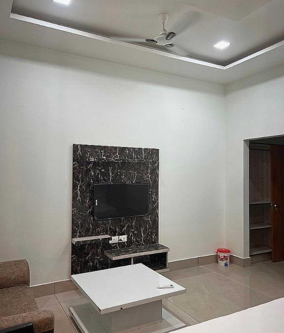 Bhiwani Hotel | OYO Flagship 91699 R S Hotel