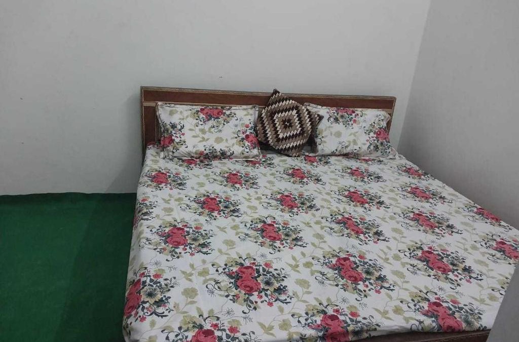 Hathras Hotel | OYO Ganga Sweet And Family Restaurant