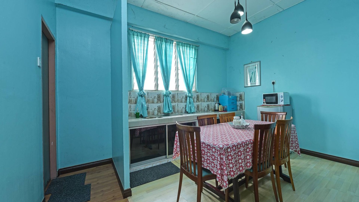Pasir Puteh House | OYO Home 90325 Au Homestay