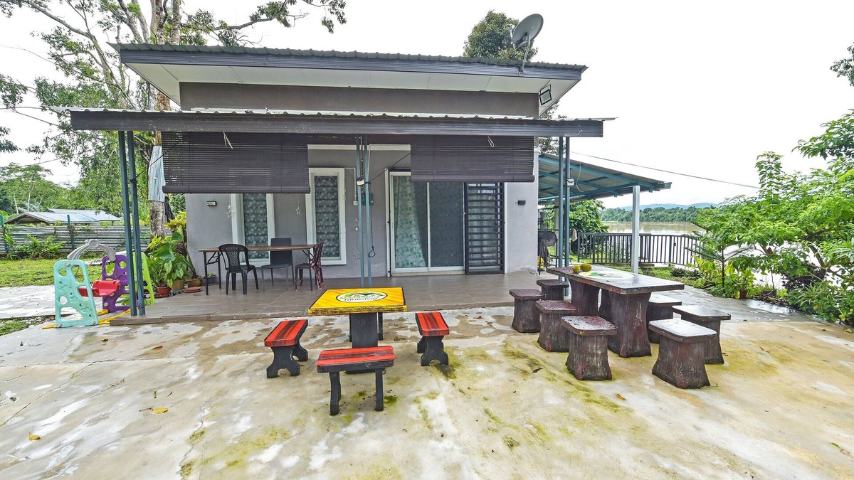 Kampung Mambang House | OYO HOME 90682 Liliz Mambang Farmstay