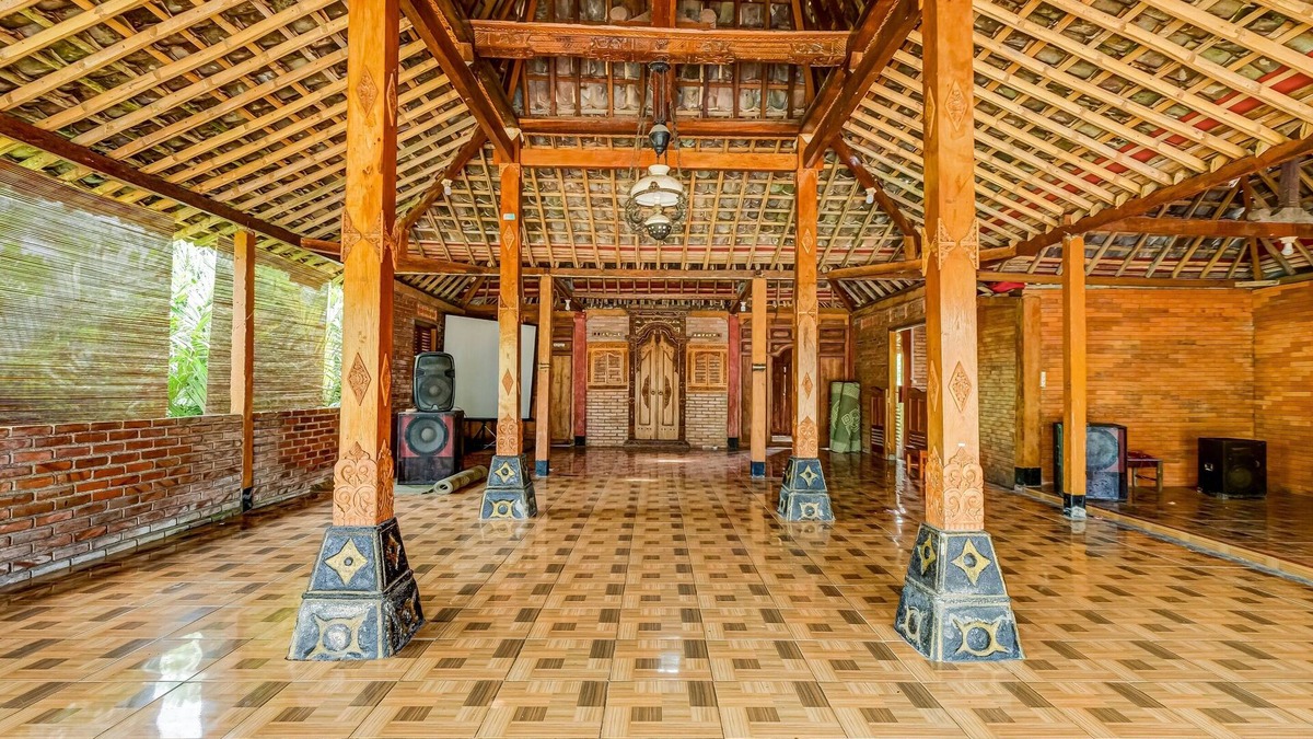 Ngaglik Hotel | OYO Homes 90996 Desa Wisata Pulesari Syariah