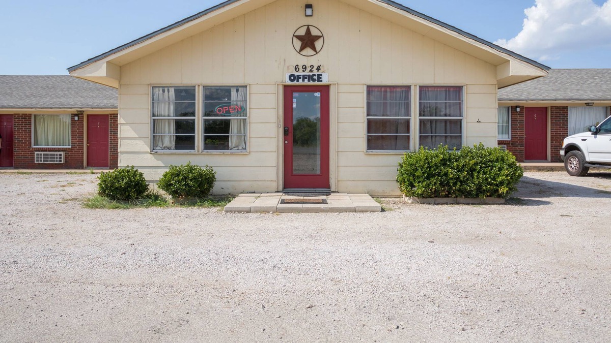 Breckenridge Hotel | OYO Hotel Breckenridge TX Hubbard Creek Lake