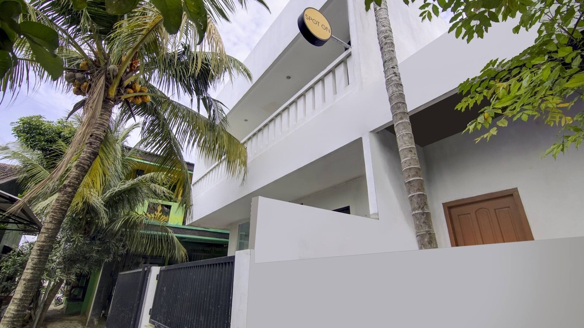 Tangerang Hotel | OYO Life 90152 Garuda Bima Residence Syariah