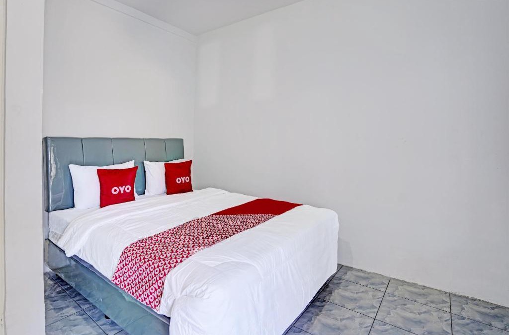 Gresik Hotel | OYO LIFE 91594 Bungah Residence Syariah
