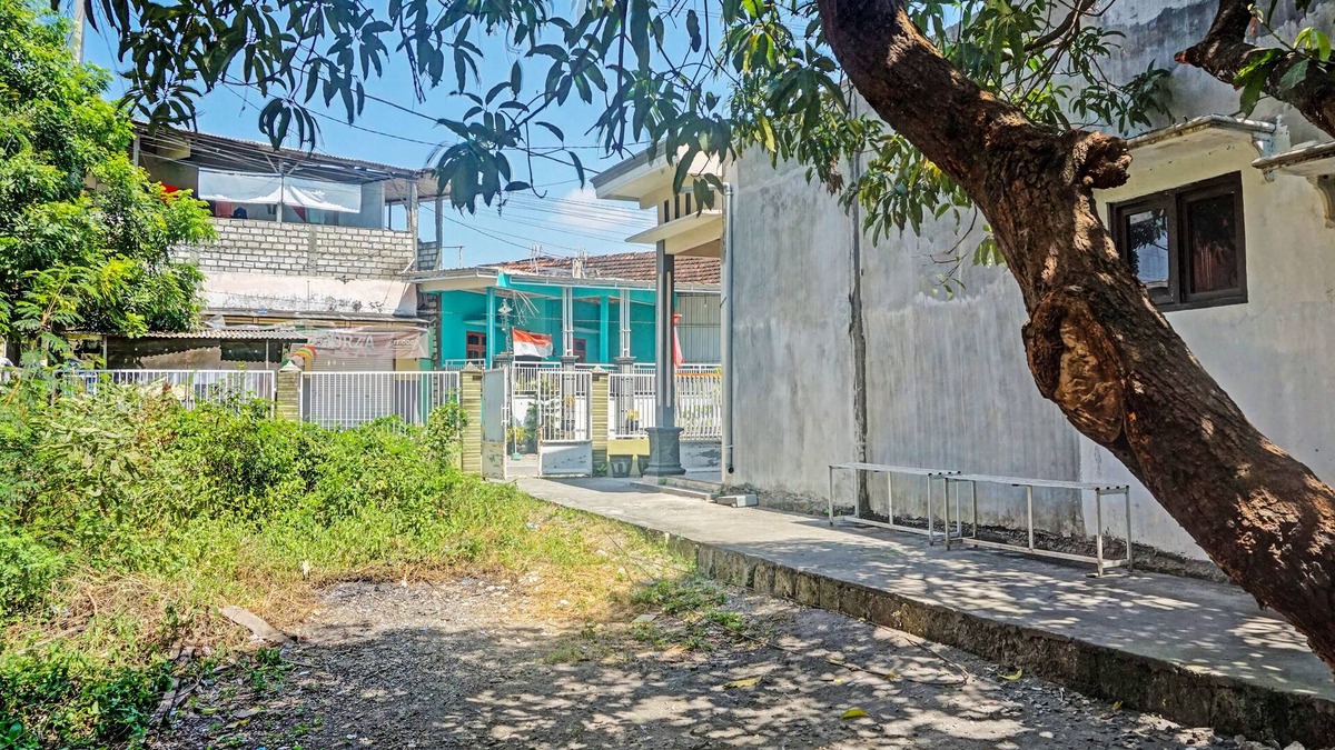 Gresik Hotel | OYO Life 91600 Syariah Army Kost & Homestay