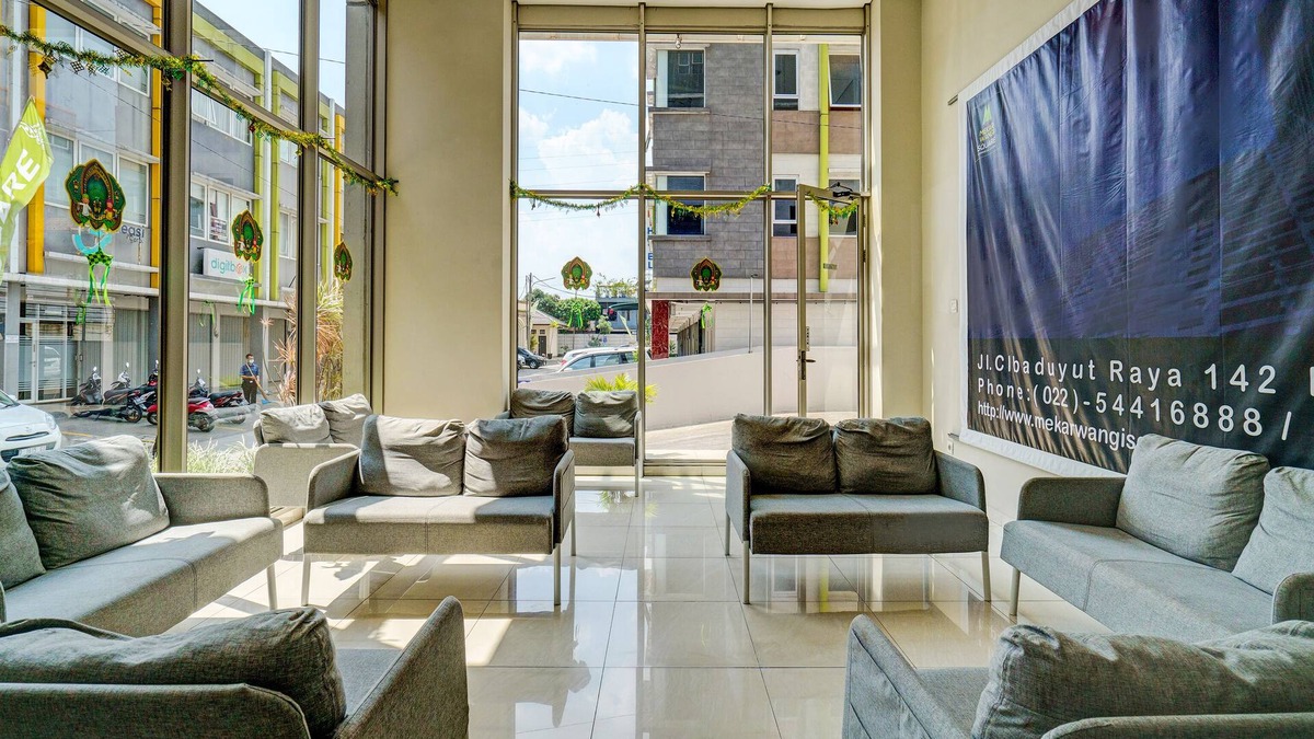 Cibaduyut Hotel | OYO Life 92548 M-square Apartment By Lins Pro