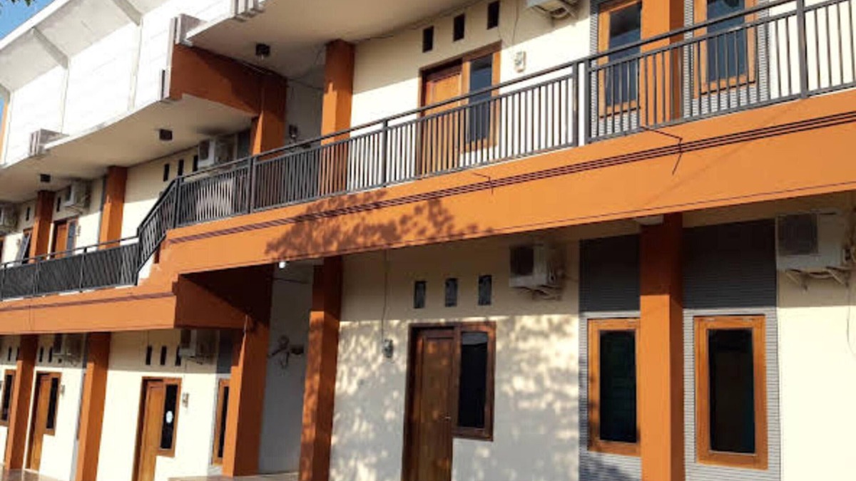 Tuban Sub-District House | OYO Life 92647 Edelweis Homestay