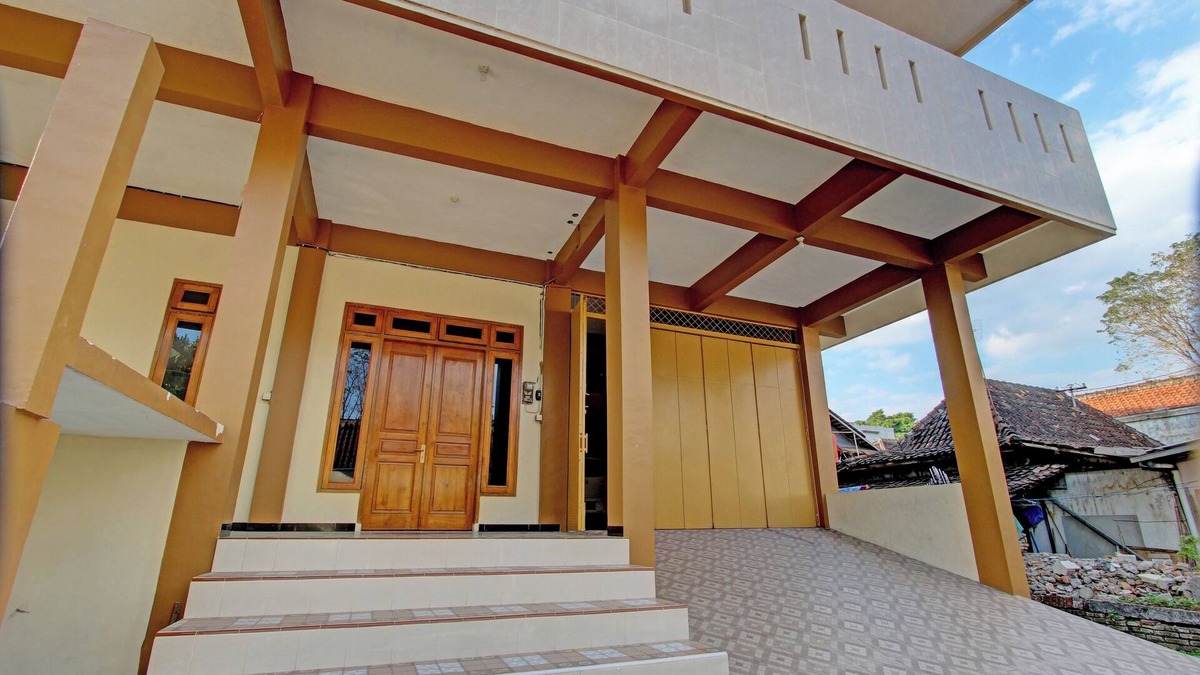 Purwodadi Hotel | OYO Life 92812 Galih Kostel 2 Syariah