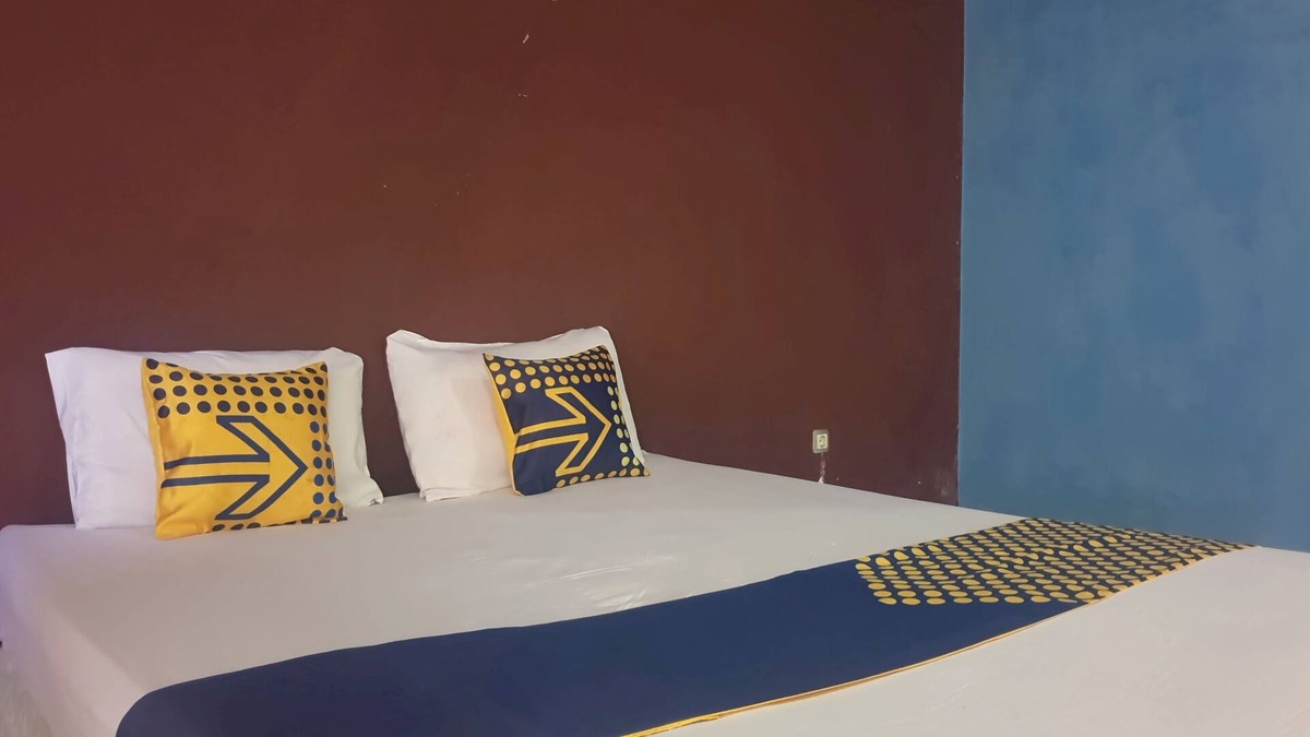 Malang Hotel | OYO Life 92842 Homestay Balearjosari