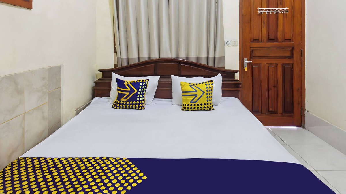 Mataram Hotel | OYO Life 93405 Montong Are Residence