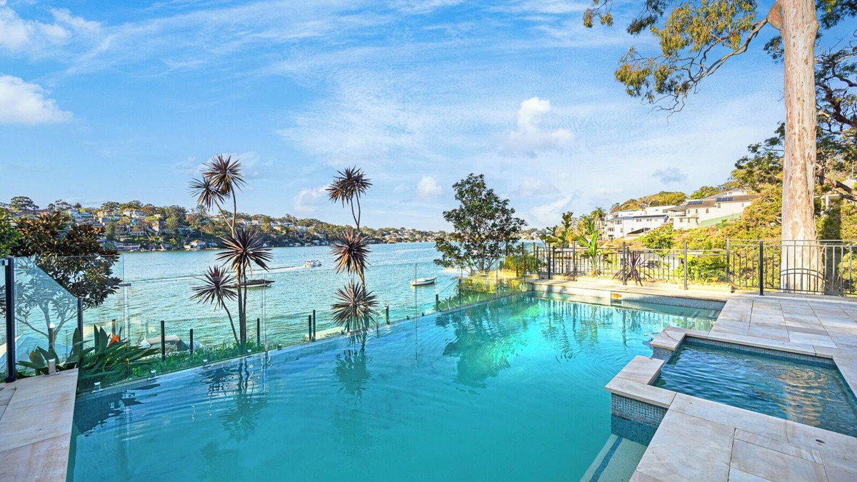 Oyster Bay House | Oyster Bay · Luxury House Pier & Seaview