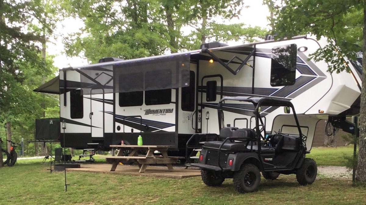 Teresita House | Ozark Getaway! Near Jacks Fork River with Free Parking! Pets Allowed!