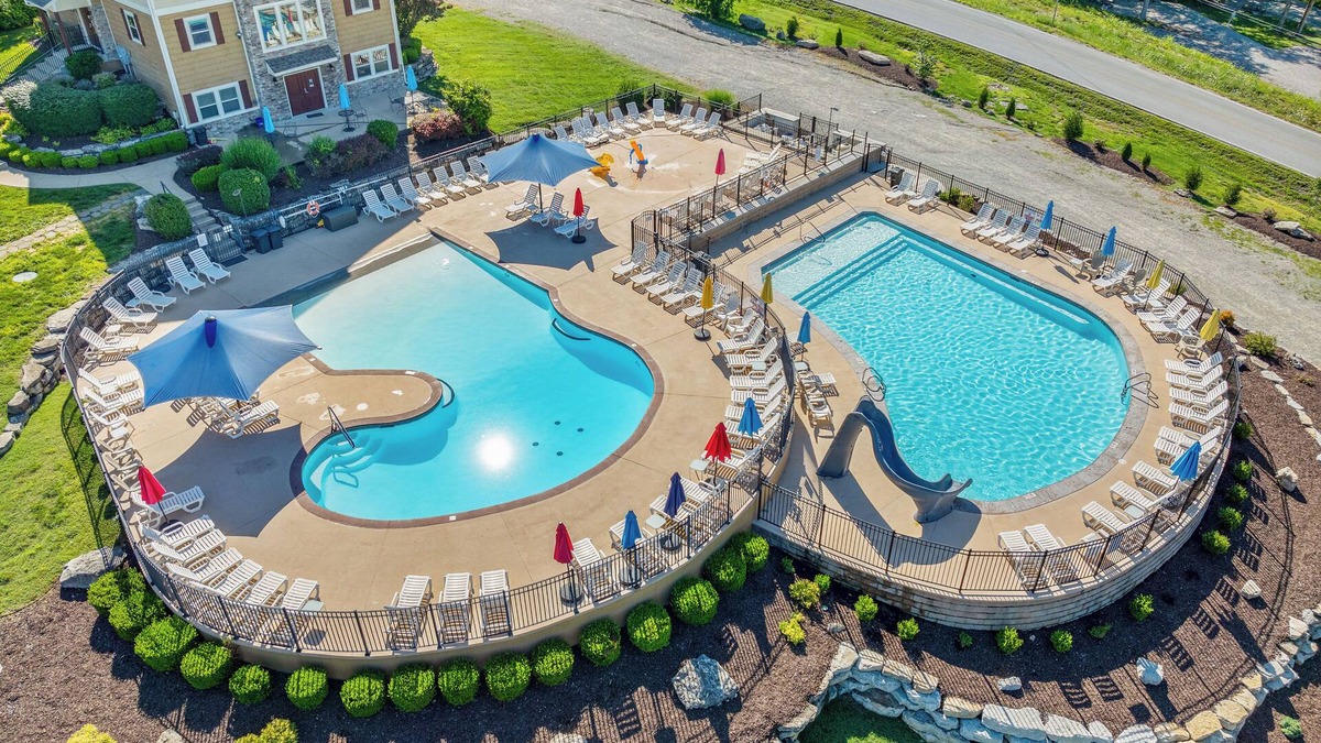 Hollister House | Ozark Mountain Lodge