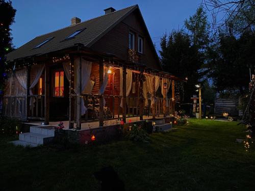 Krynki House | Ozierański Raj "Pod rzeźbami"