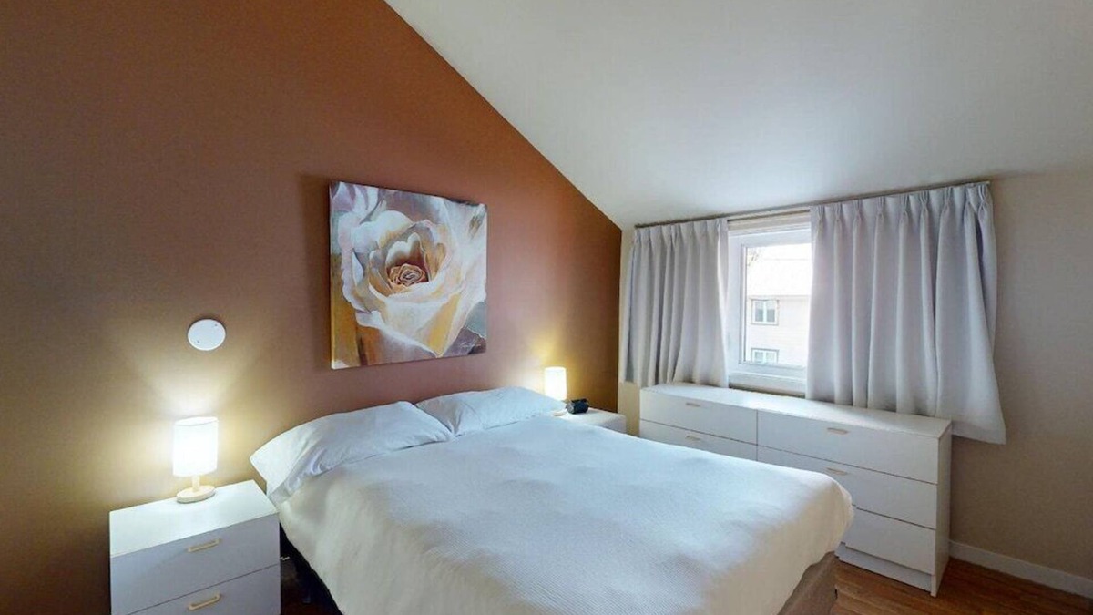 Beaupre Apartment | P-333: 2-bedroom mezzanine condo