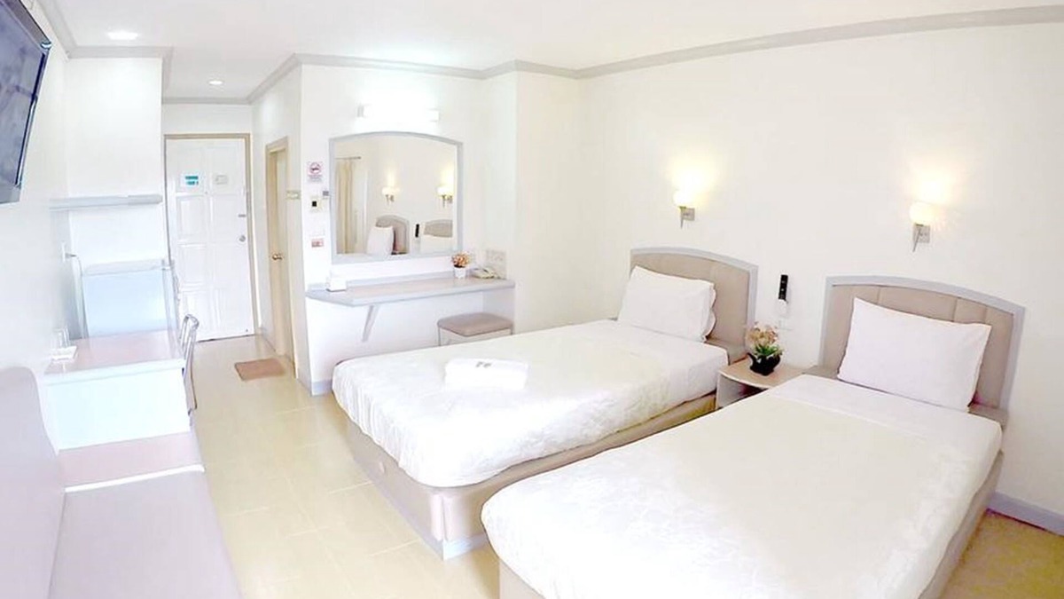 Nakhon Sawan Hotel | P.A. Place Hotel