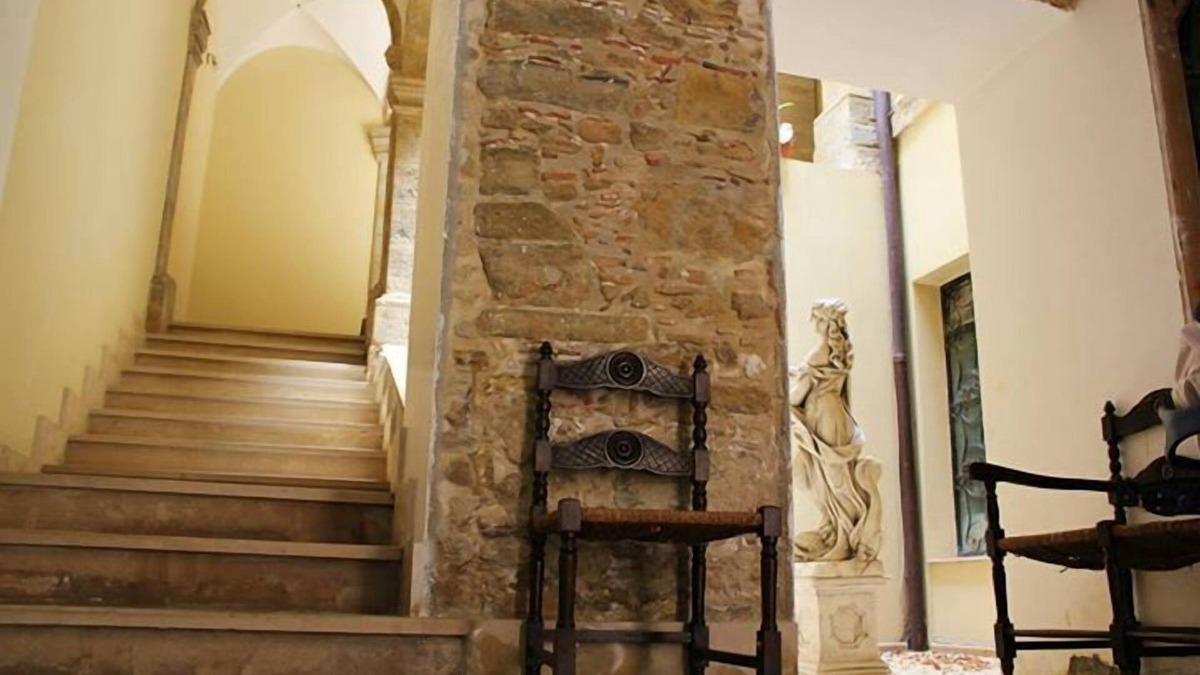 Niscemi Apartment | P&G house in historic Sicilian building