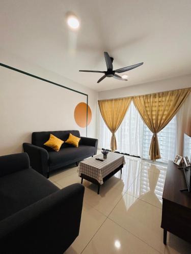 Kampung Kuala Pari Apartment | P2 PineIpoh Waterpark homestay - pool view