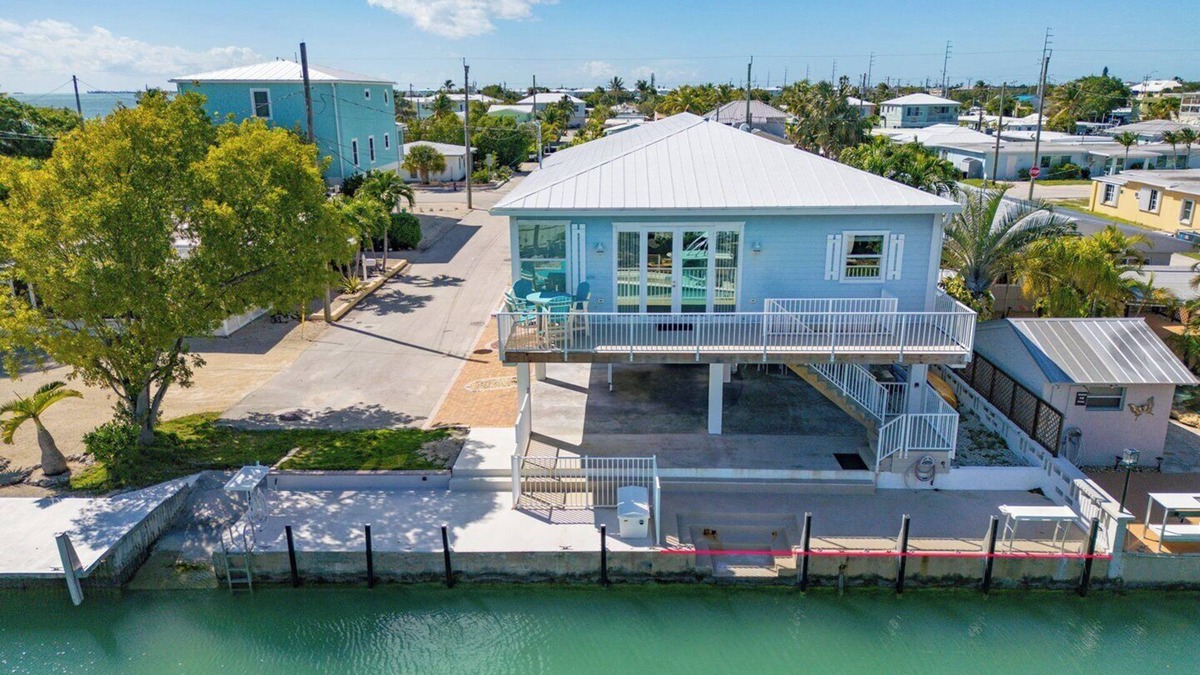 Little Venice House | P47 - New on the rental market! 2 bedroom, 2 bathroom home with deep water.
