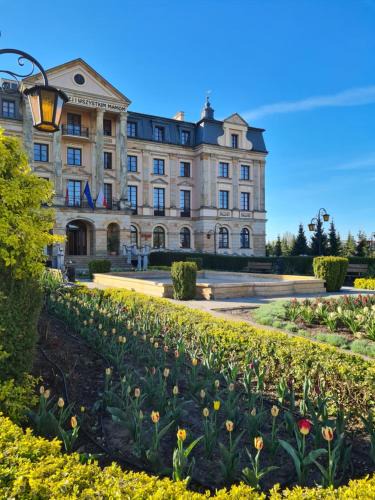 Wloclawek Hotel | Pałac Bursztynowy
