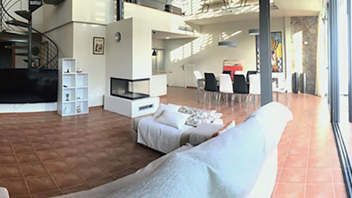 Albons House | Paceful single design house with pool and garden 5min far to beaches.