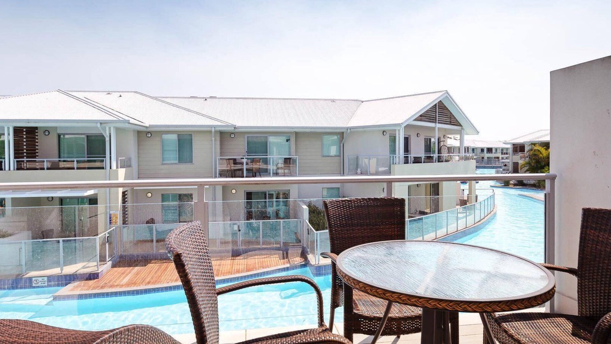 Salamander Bay Apartment | Pacific Blue 245-265 Sandy Point Rd - Dual Key Access, air conditioned unit with resort facilities and linen supplied