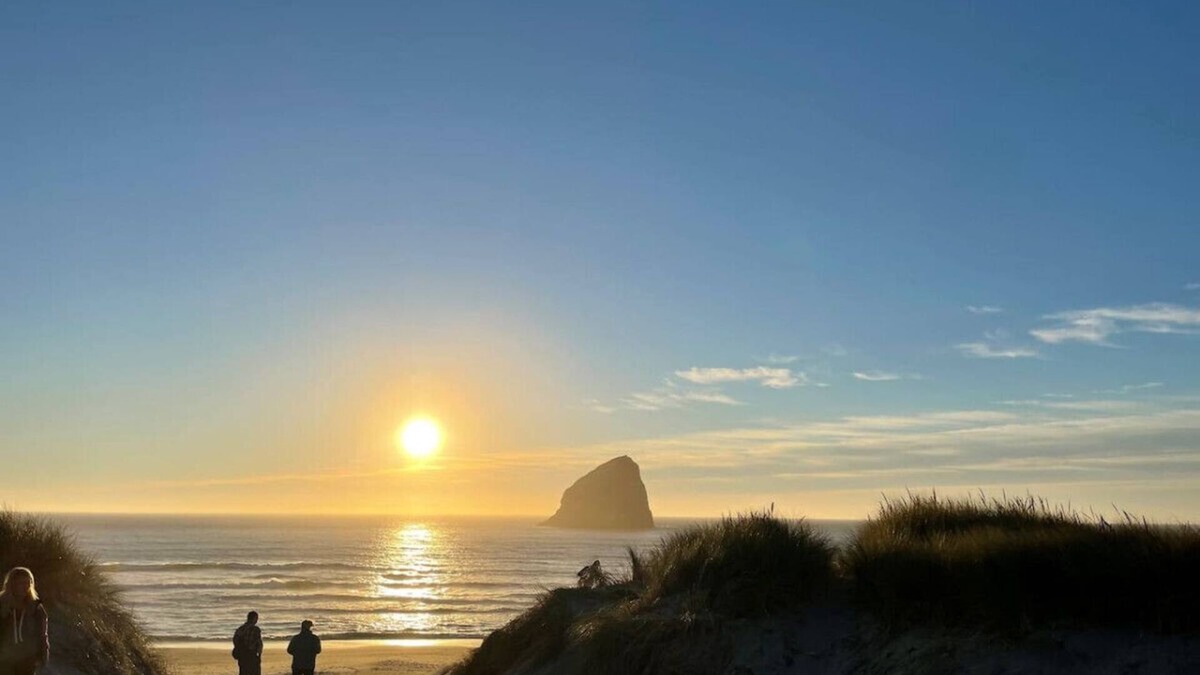 Shorepine Village House | Pacific City Serenity: Private Path to Beach