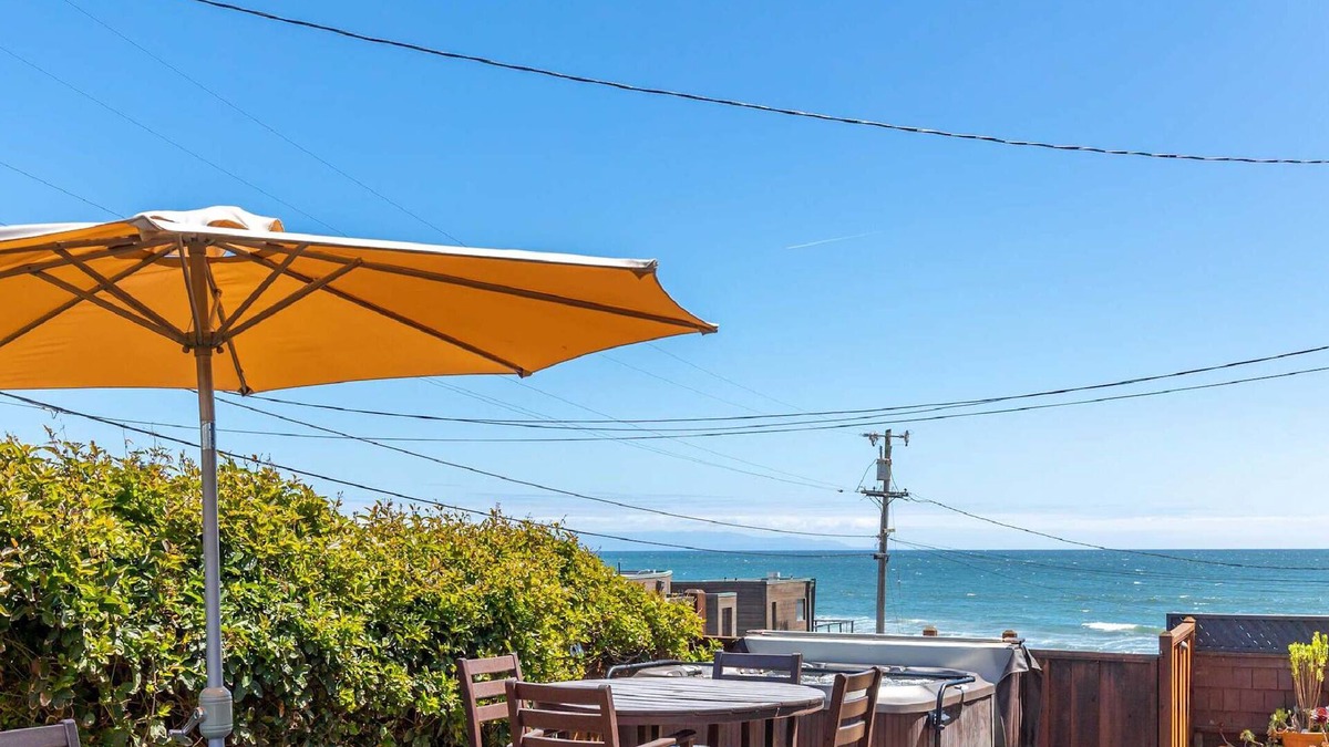 Eastside Santa Cruz House | Pacific Paradise steps from the Beach!
